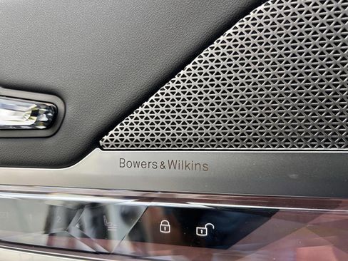 Used 2025 BMW 750e xDrive w/ Executive Package image 25