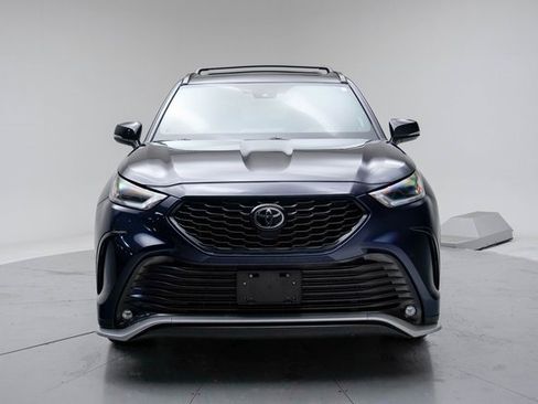 Used 2021 Toyota Highlander XSE image 8