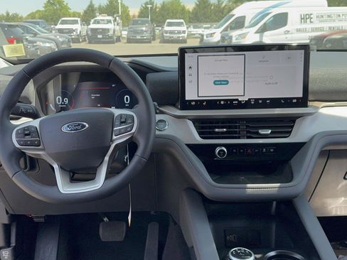 New 2026 Ford Explorer Active AWD/4WD image 13