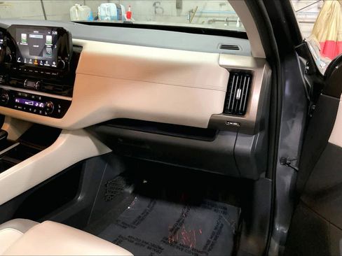 Used 2022 Nissan Pathfinder Platinum w/ Lighting Package (N93) image 18