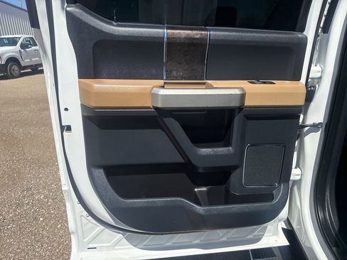 Used 2022 Ford F350 Lariat w/ Lariat Value Package image 32