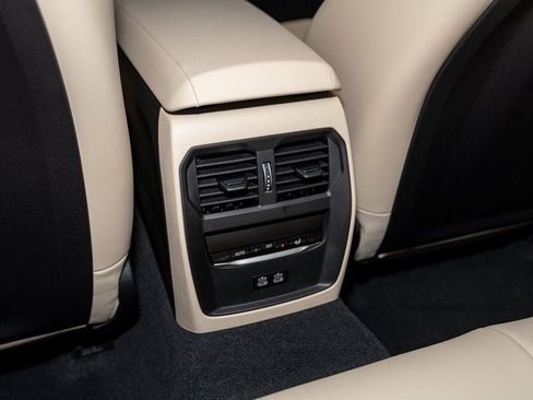 New 2026 BMW 330i xDrive Sedan AWD/4WD image 36