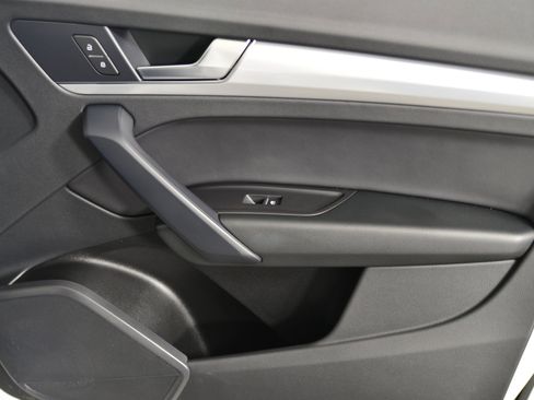 Certified 2025 Audi Q5 2.0T Premium image 21