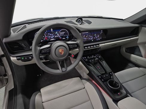 Certified 2026 Porsche 911 Targa 4 GTS AWD/4WD image 12