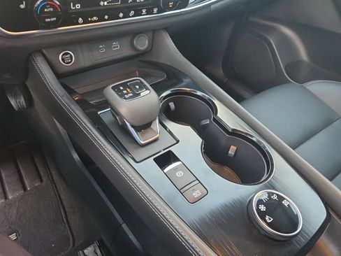 Certified 2023 Nissan Rogue SL AWD/4WD image 29