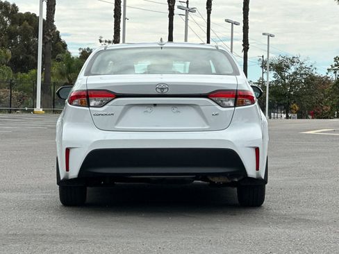 Used 2025 Toyota Corolla LE image 4