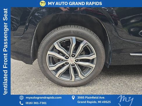 Used 2018 GMC Terrain Denali w/ Advanced Safety Package AWD/4WD image 32