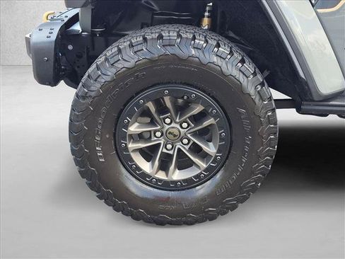 Used 2022 Jeep Wrangler Unlimited Rubicon w/ Trailer Tow Package AWD/4WD image 23