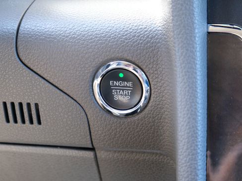 Used 2015 Lincoln Navigator 4WD image 49