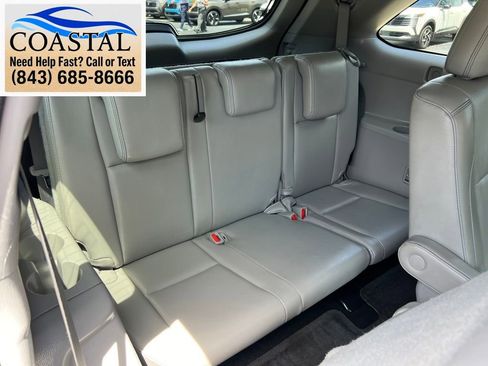 Used 2017 Toyota Highlander XLE FWD image 26