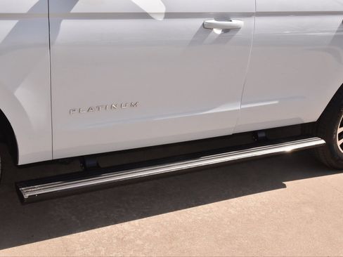 Certified 2025 Ford Expedition Platinum image 37