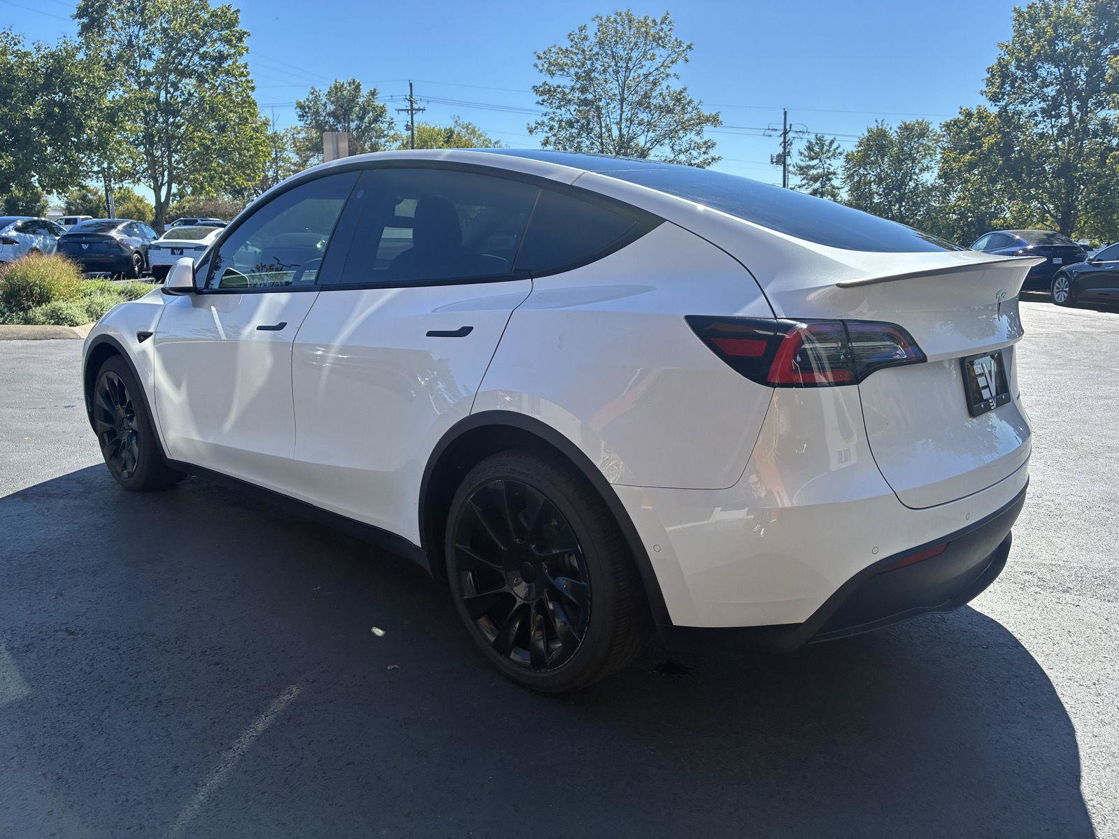 Used 2021 Tesla Model Y Long Range AWD/4WD image 5