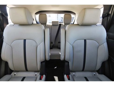 Certified 2025 MAZDA CX-90 3.3 Turbo w/ Preferred Package image 11