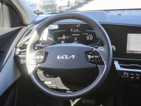 New 2026 Kia Niro EX image 8