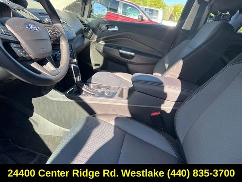 Used 2017 Ford Escape SE FWD image 18