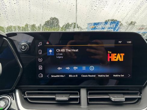 Used 2024 Chevrolet Trax RS w/ Driver Confidence Package FWD image 20