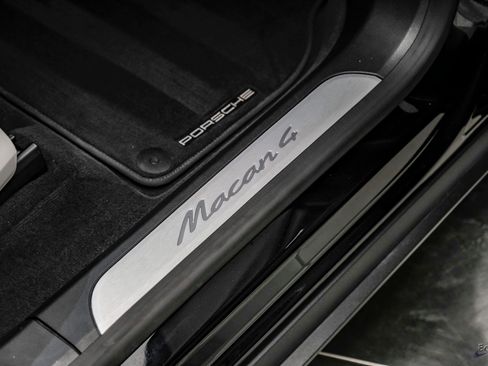 Used 2025 Porsche Macan 4 Electric AWD/4WD image 51