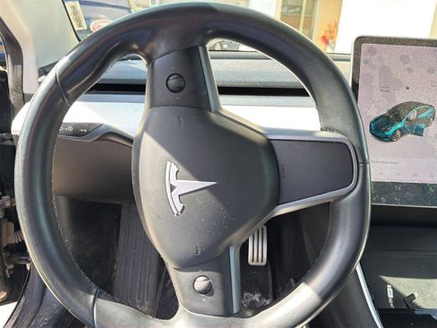 Used 2018 Tesla Model 3 Performance image 5