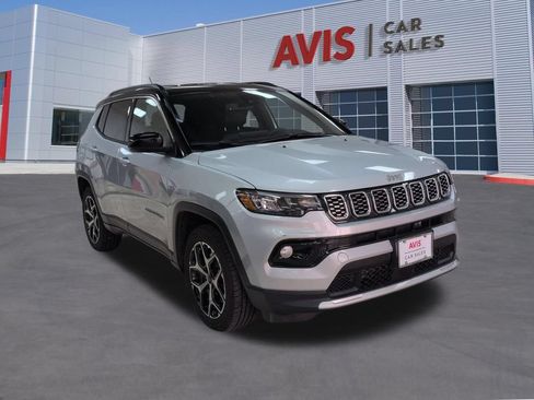 Used 2025 Jeep Compass Limited AWD/4WD image 3