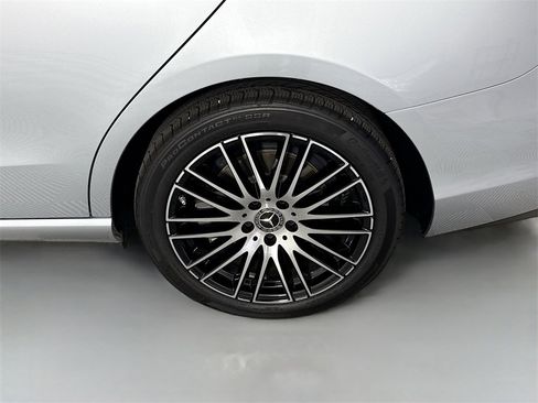 Used 2025 Mercedes-Benz C 300 4MATIC Sedan image 30