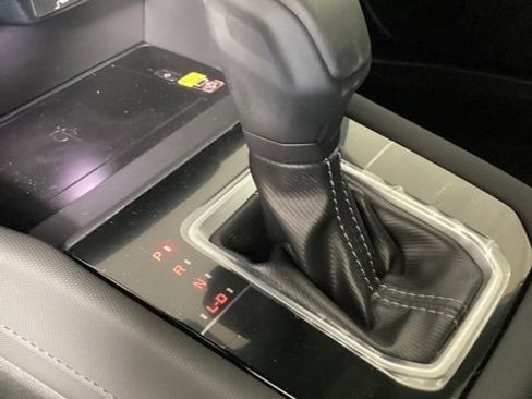 Used 2025 Subaru Forester Premium image 24