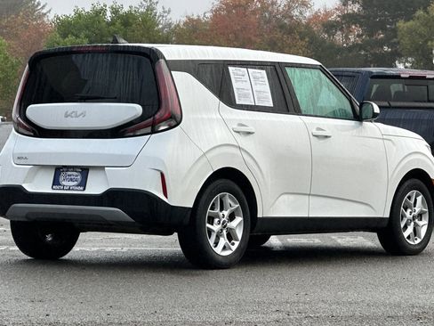 Used 2024 Kia Soul LX w/ Option Group 015 image 4