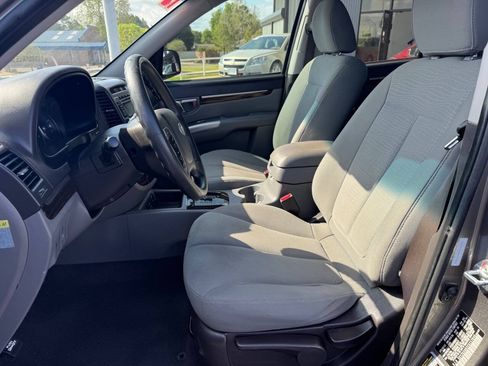 Used 2012 Hyundai Santa Fe GLS FWD image 16