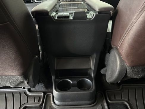 Used 2021 Toyota Sienna Platinum image 23