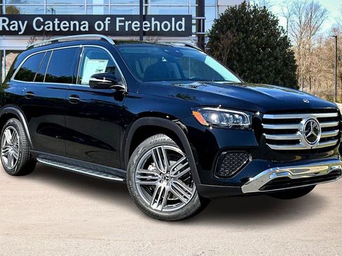 New 2026 Mercedes-Benz GLS 450 4MATIC image 2