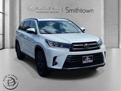 Used 2019 Toyota Highlander SE w/ Protection Package #3 AWD/4WD image 1