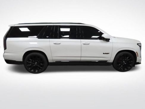 Certified 2025 Cadillac Escalade ESV V w/ LPO, ONYX Package image 7