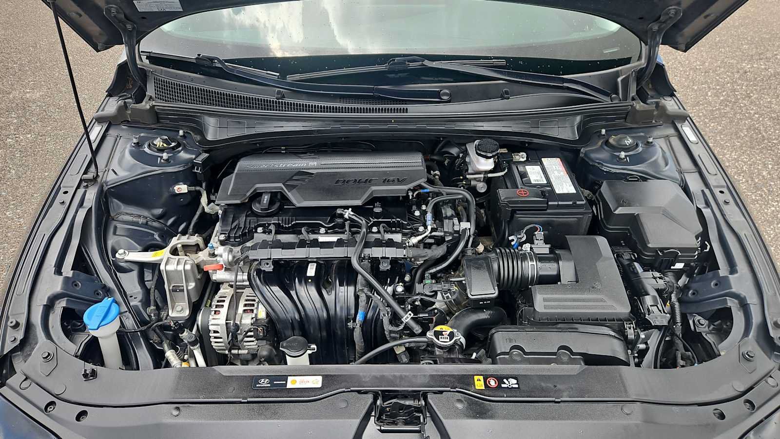 Used 2024 Hyundai Elantra Limited FWD image 18