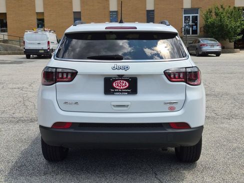 Certified 2022 Jeep Compass Latitude AWD/4WD image 4