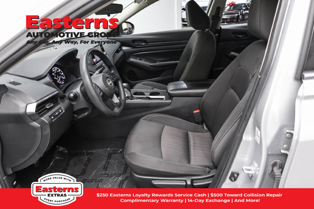 Used 2024 Nissan Altima 2.5 S FWD image 14