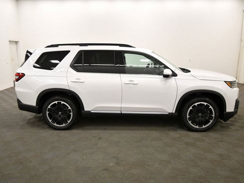 New 2026 Honda Pilot Touring image 8