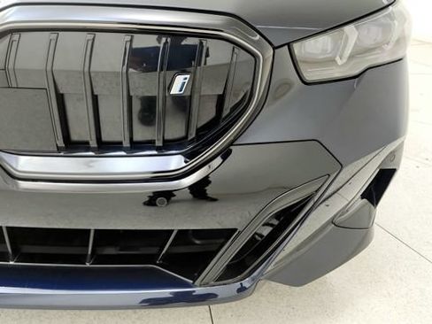 Used 2024 BMW i5 eDrive40i w/ M Sport Package RWD image 25