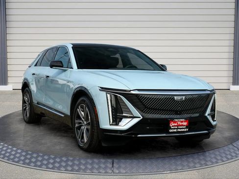Used 2024 Cadillac Lyriq Luxury RWD image 1