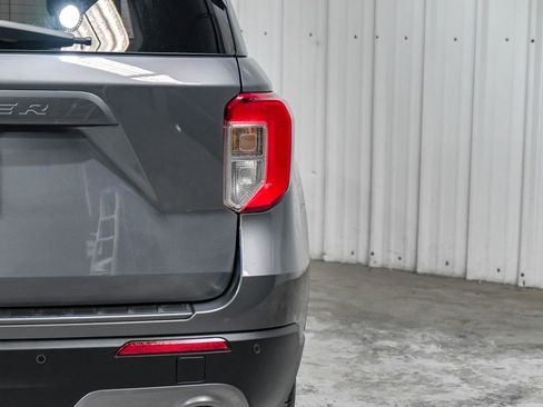 Used 2021 Ford Explorer XLT w/ Equipment Group 202A image 49