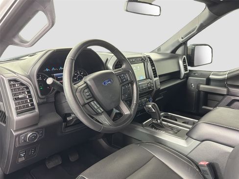 Used 2018 Ford F150 XLT w/ Equipment Group 302A Luxury AWD/4WD image 9
