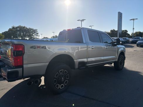 Used 2024 Ford F250 Platinum AWD/4WD image 5