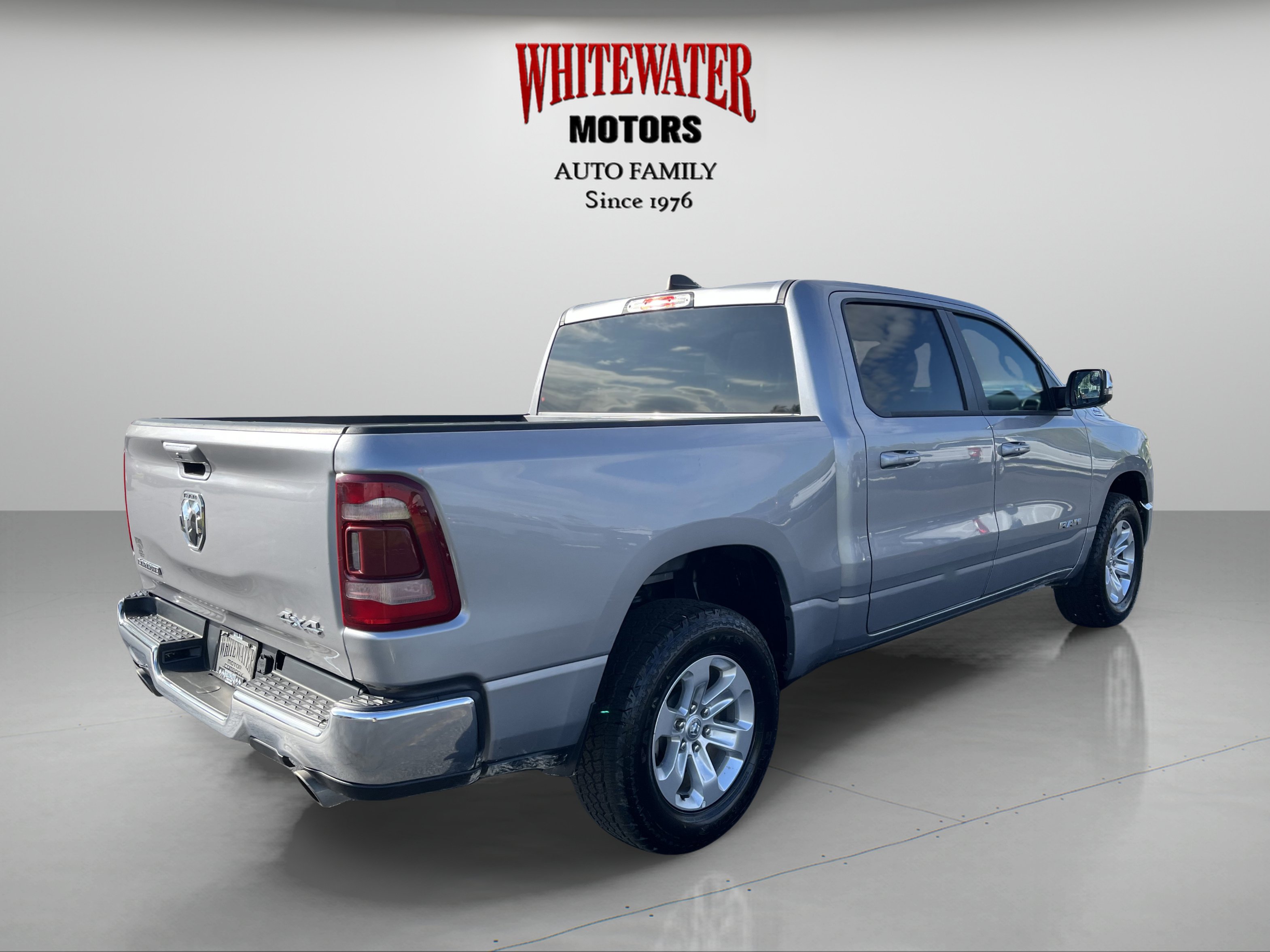 Used 2024 RAM 1500 Laramie AWD/4WD image 5