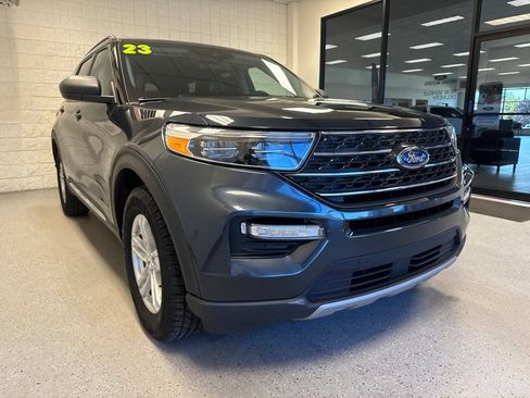 Used 2023 Ford Explorer XLT w/ Equipment Group 202A AWD/4WD image 31