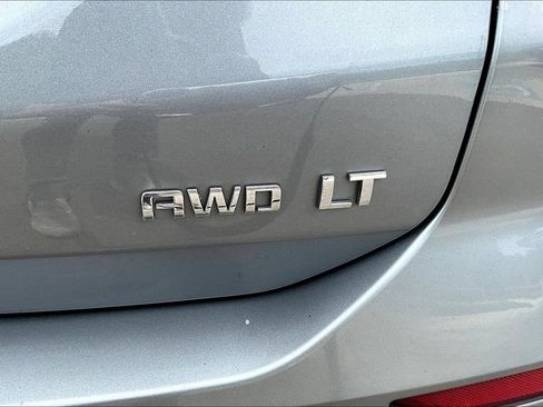 Used 2024 Chevrolet Equinox LT AWD/4WD image 23