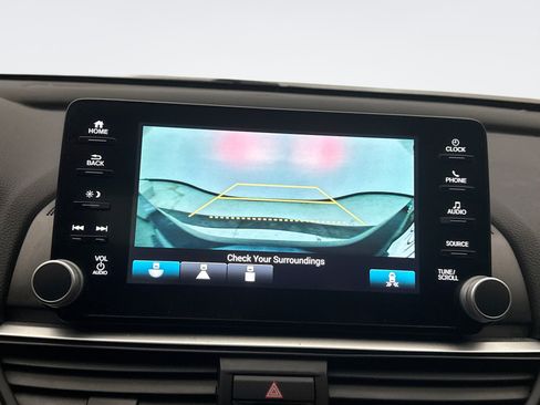 Used 2018 Honda Accord Sport image 15