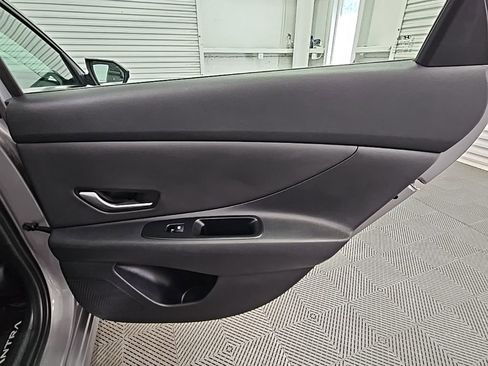 Used 2024 Hyundai Elantra SEL w/ Convenience Package image 37