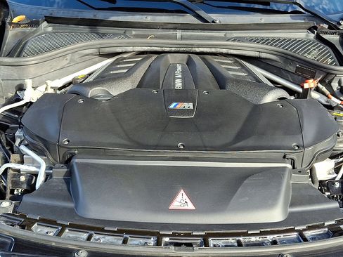 Used 2018 BMW X6 M image 27