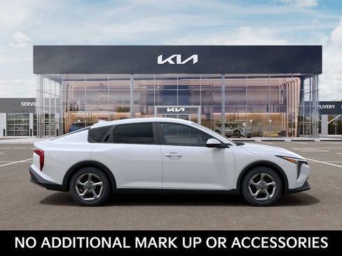 New 2026 Kia K4 FWD image 7