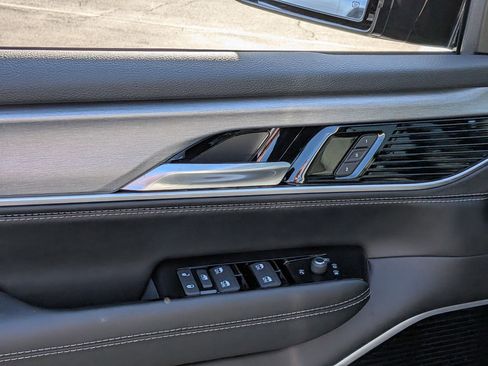 New 2026 Jeep Grand Wagoneer Limited image 11