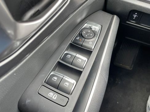 Used 2025 Kia Sorento S AWD/4WD image 24