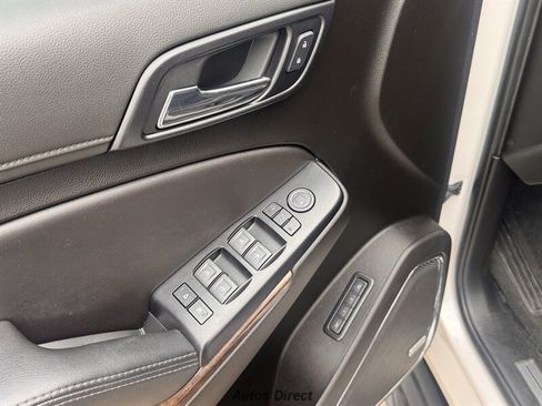 Used 2019 Chevrolet Suburban LT w/ Luxury Package RWD image 37